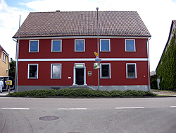 Frontalansicht vom Rathaus Alberweiler